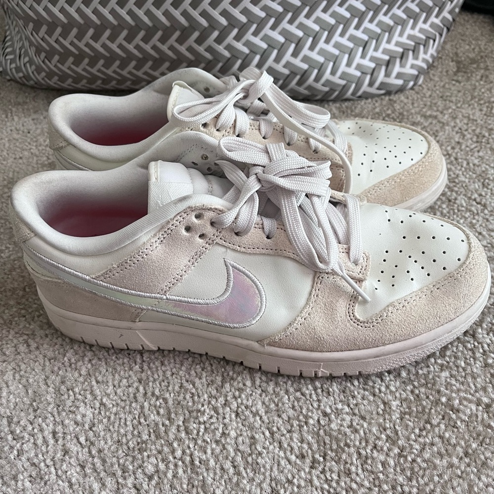 Nike White Pink Beige Sneakers - Picture 2 of 3
